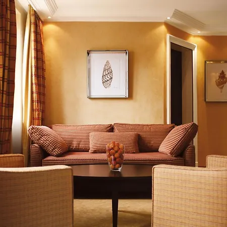 Bayerischer Hof 5* Мюнхен