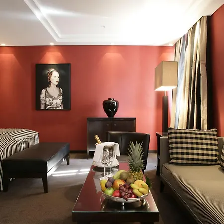 Bayerischer Hof Hotel 5*