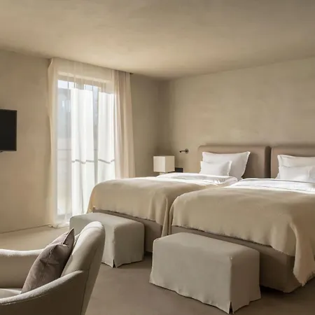 Отель Bayerischer Hof - The Leading Of The World Мюнхен