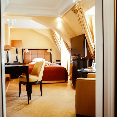 Bayerischer Hof Hotel Munich