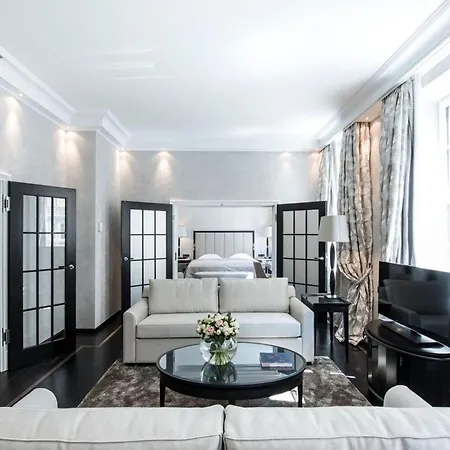 Bayerischer Hof - The Leading Of The World Мюнхен