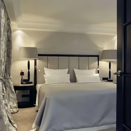 Bayerischer Hof - The Leading Of The World Отель