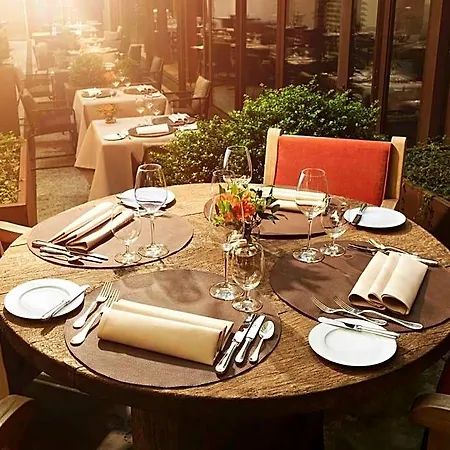 מלון Bayerischer Hof - The Leading Of The World 5*