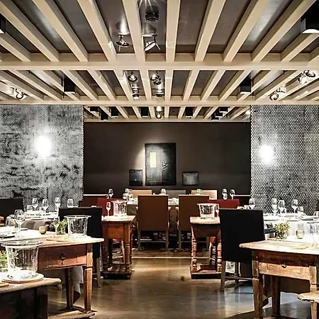 Bayerischer Hof - The Leading Of The World מינכן