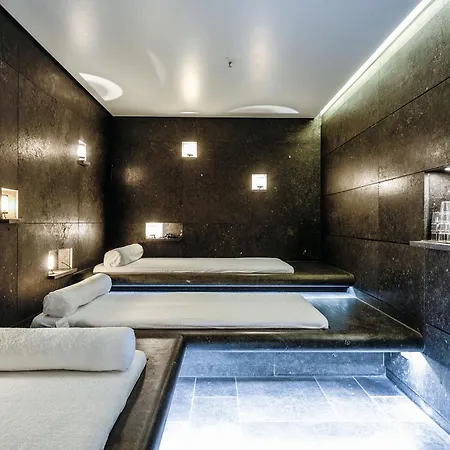 Отель Bayerischer Hof - The Leading Of The World Мюнхен