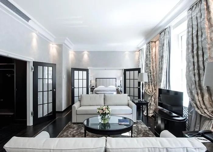 Bayerischer Hof Monaco di Baviera