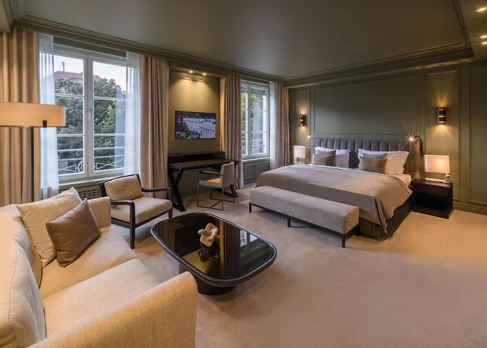 Bayerischer Hof Hotel 5*