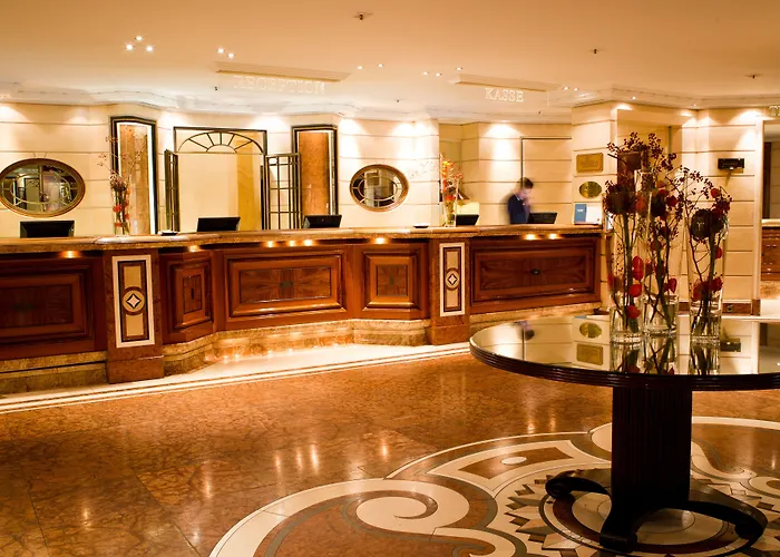 Bayerischer Hof Monaco di Baviera